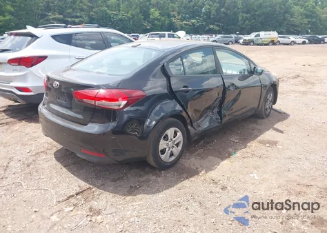 2017 Kia Forte Lx z USA, uszkodzony, nr VIN 3KPFK4A77HE079046